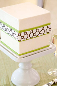 Honeycomb Pattern Cake  