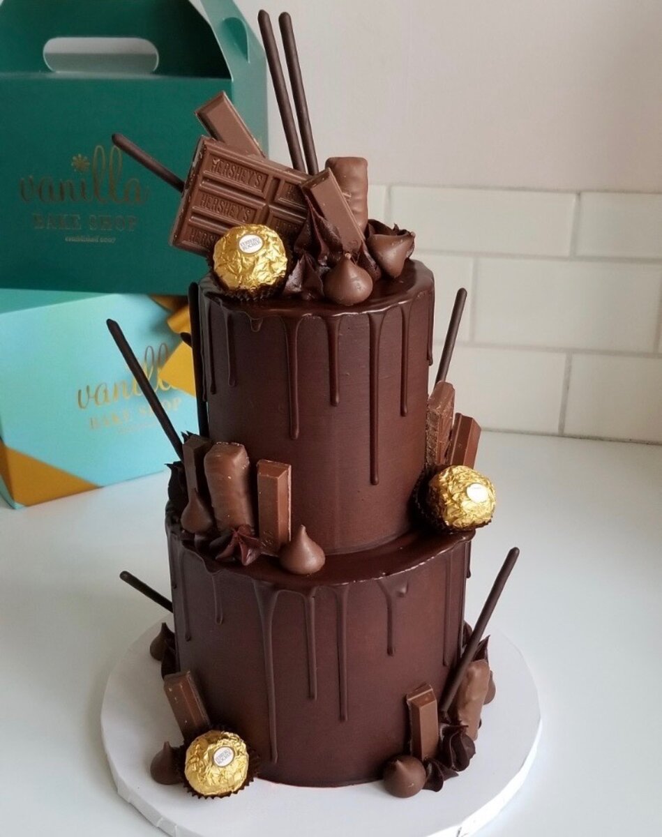 Vanilla Bake Shop - Chocolate Candy Bar Cake