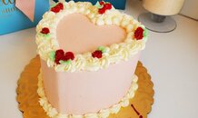 Vintage Valentines Day Heart Cake