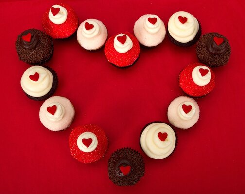 Valentines Day Cupcake Gift Box